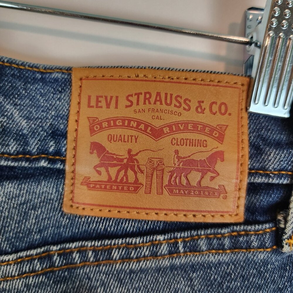 Levi's High Rise Button Fly Wedgie Shorts Mid Wash Cuffed Hem Cheeky Denim Short - Picture 6 of 12
